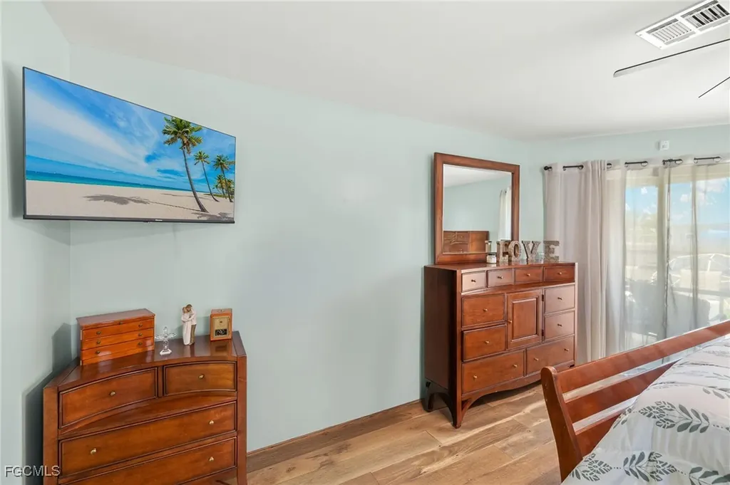 309 NE 30th Terrace Cape Coral FL 33909