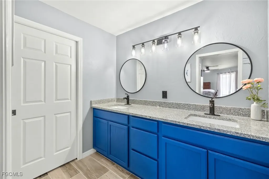 309 NE 30th Terrace Cape Coral FL 33909