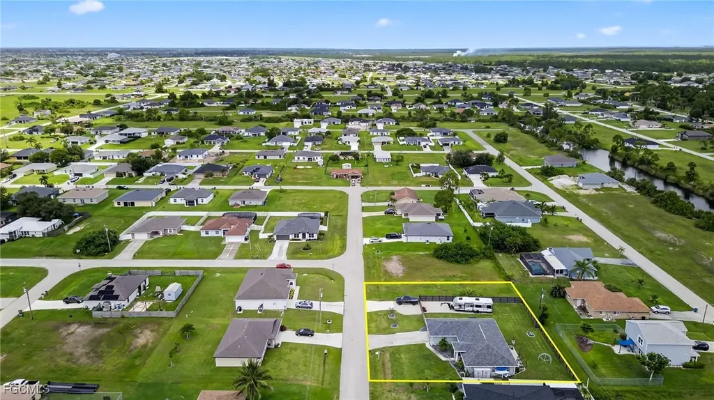 309 NE 30th Terrace Cape Coral FL 33909