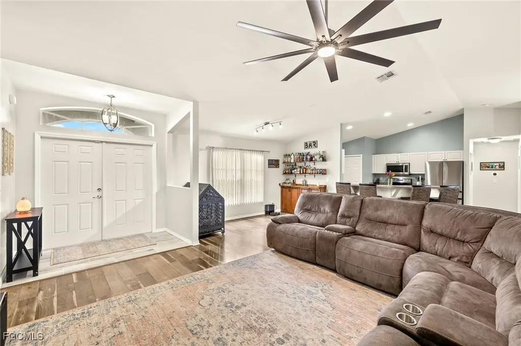 309 NE 30th Terrace Cape Coral FL 33909