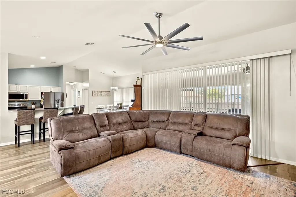 309 NE 30th Terrace Cape Coral FL 33909