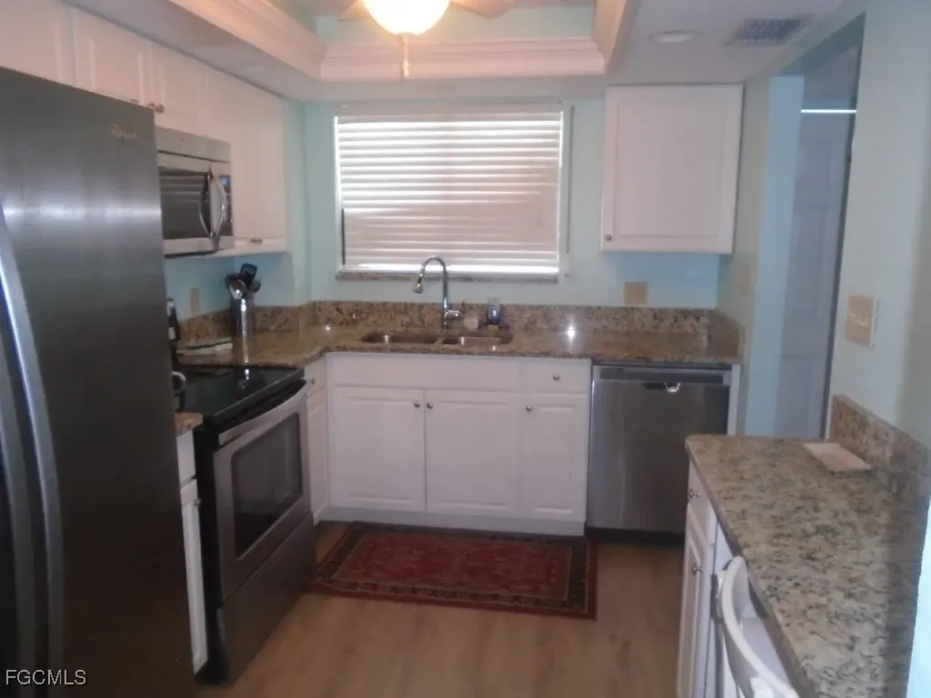 2121 Collier Avenue Fort Myers FL 33901