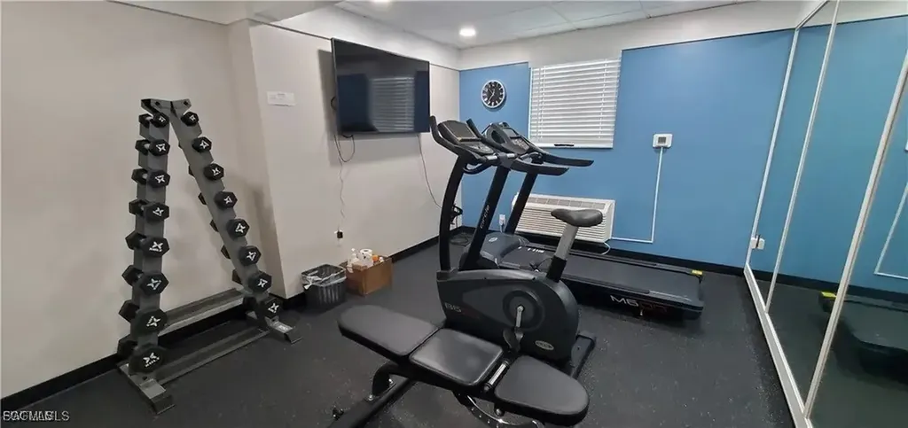 2121 Collier Avenue Fort Myers FL 33901