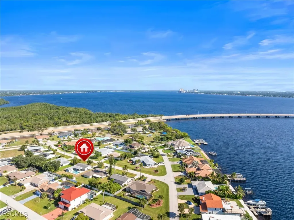 2514 SE 26th Avenue Cape Coral FL 33904