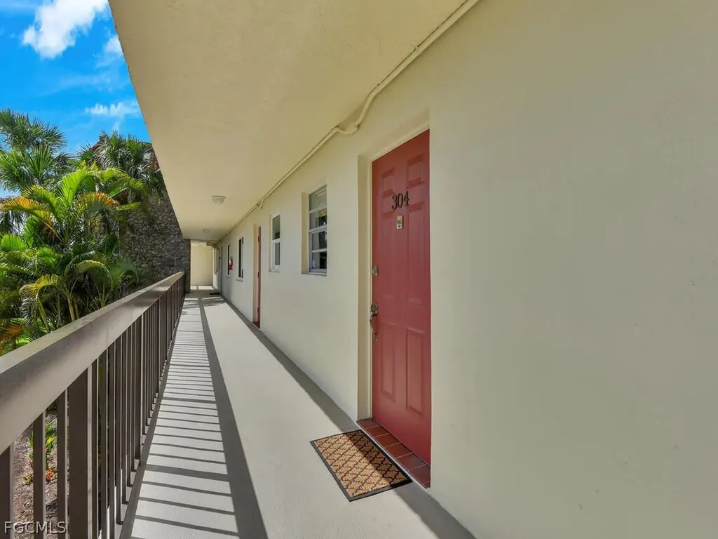 4380 27th Court SW Naples FL 34116