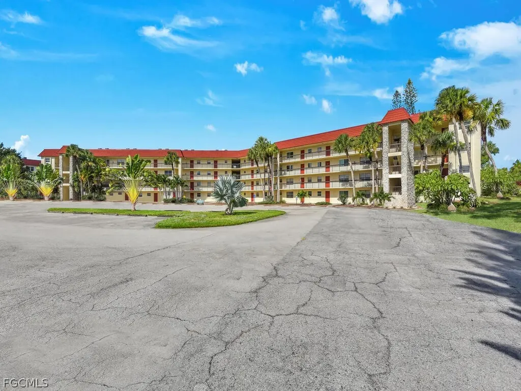 4380 27th Court SW Naples FL 34116