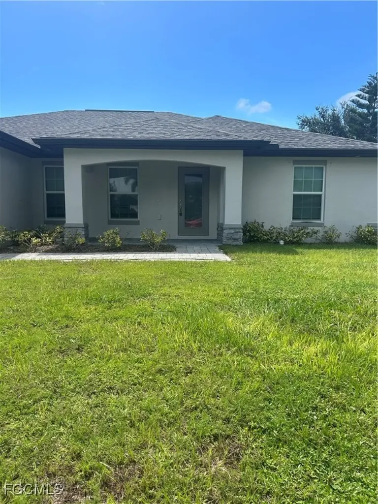1202 NW 22nd Avenue Cape Coral FL 33993