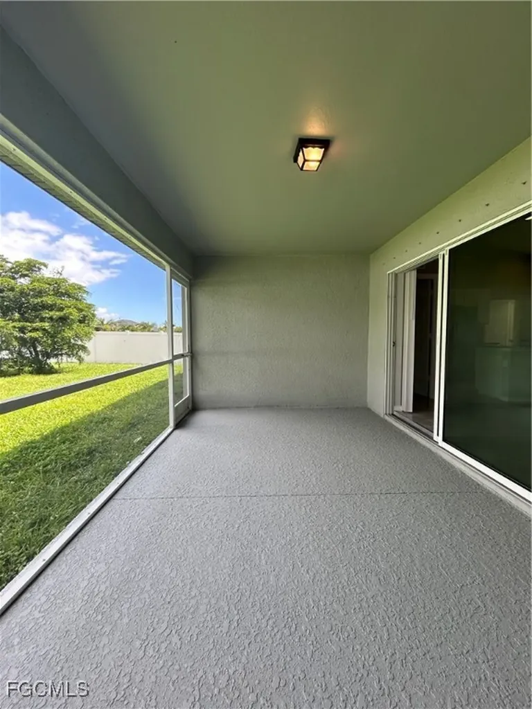 1202 NW 22nd Avenue Cape Coral FL 33993