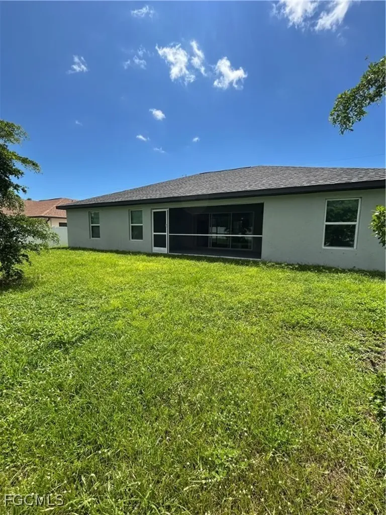1202 NW 22nd Avenue Cape Coral FL 33993