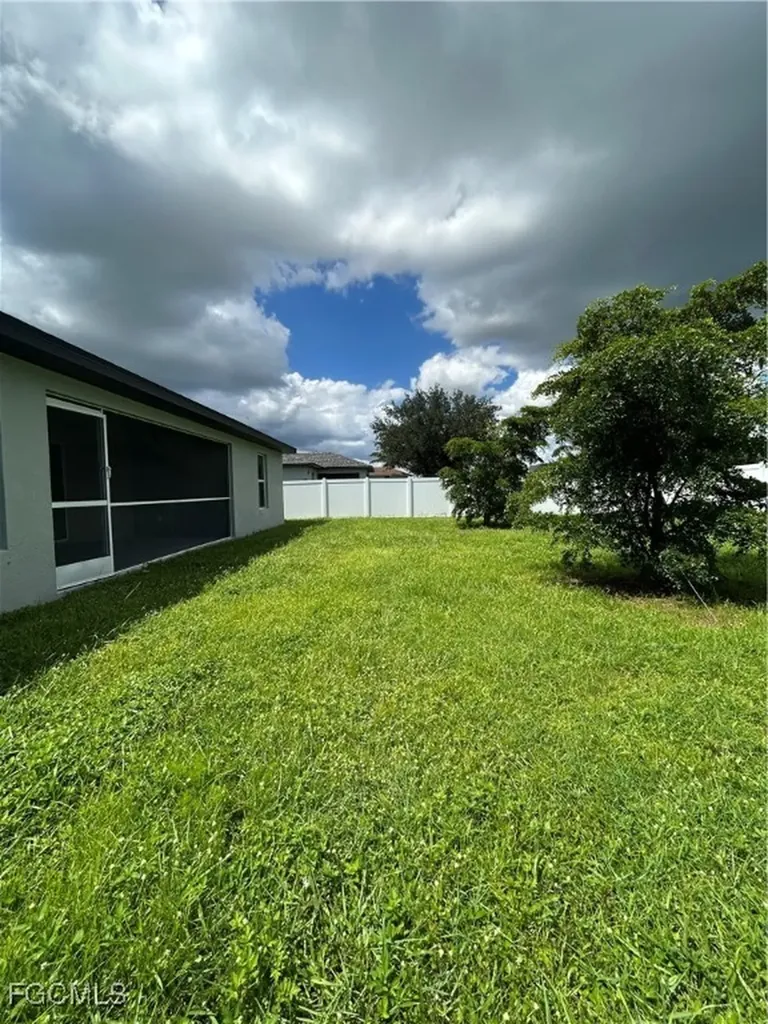 1202 NW 22nd Avenue Cape Coral FL 33993