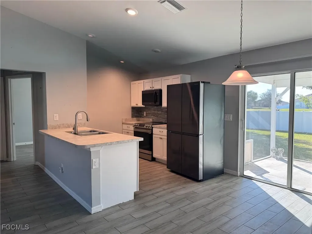 202 NW 27th Avenue Cape Coral FL 33993