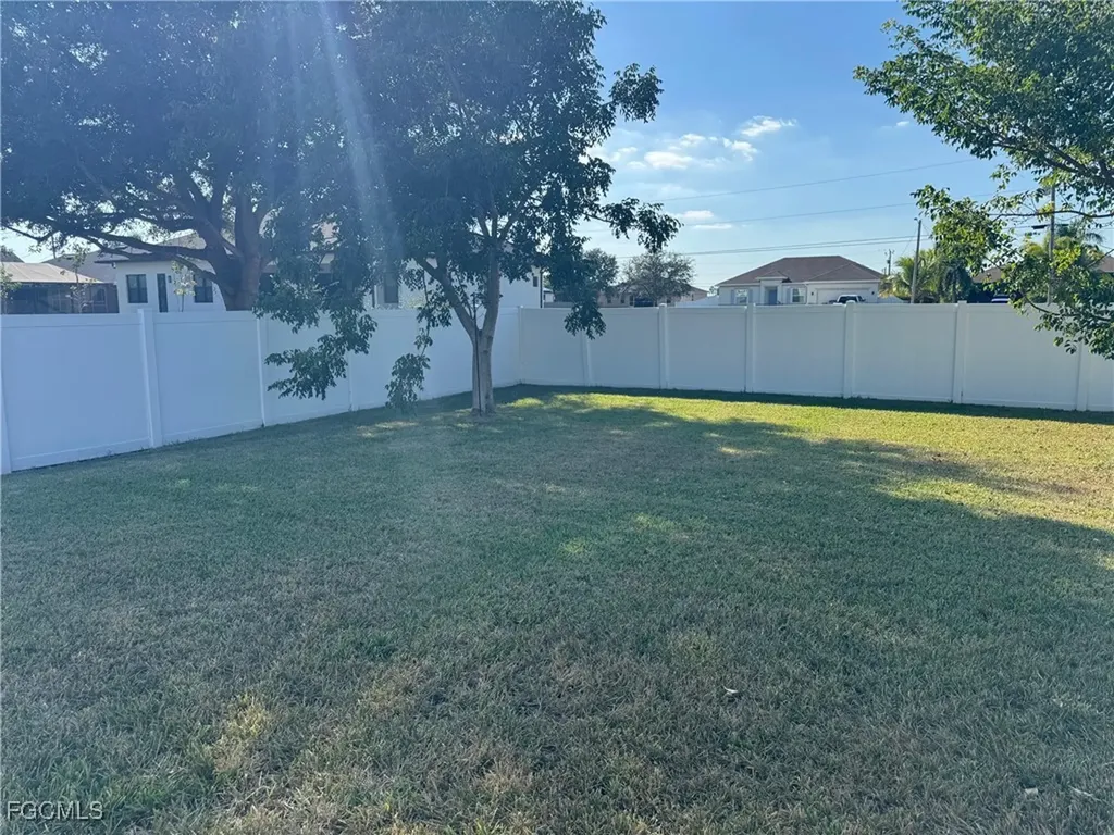 202 NW 27th Avenue Cape Coral FL 33993
