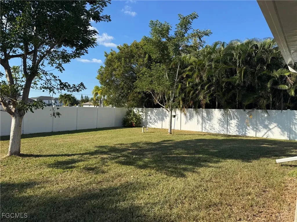202 NW 27th Avenue Cape Coral FL 33993