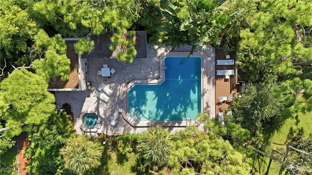 126 Pinebrook Drive Fort Myers FL 33907