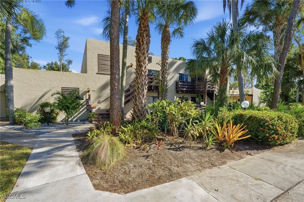 126 Pinebrook Drive Fort Myers FL 33907