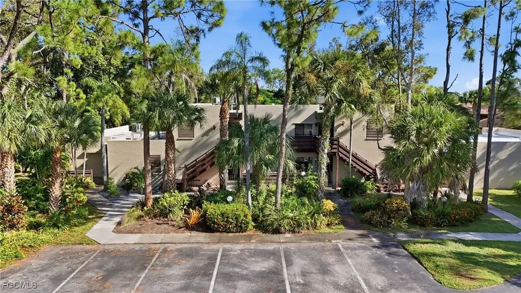 126 Pinebrook Drive Fort Myers FL 33907