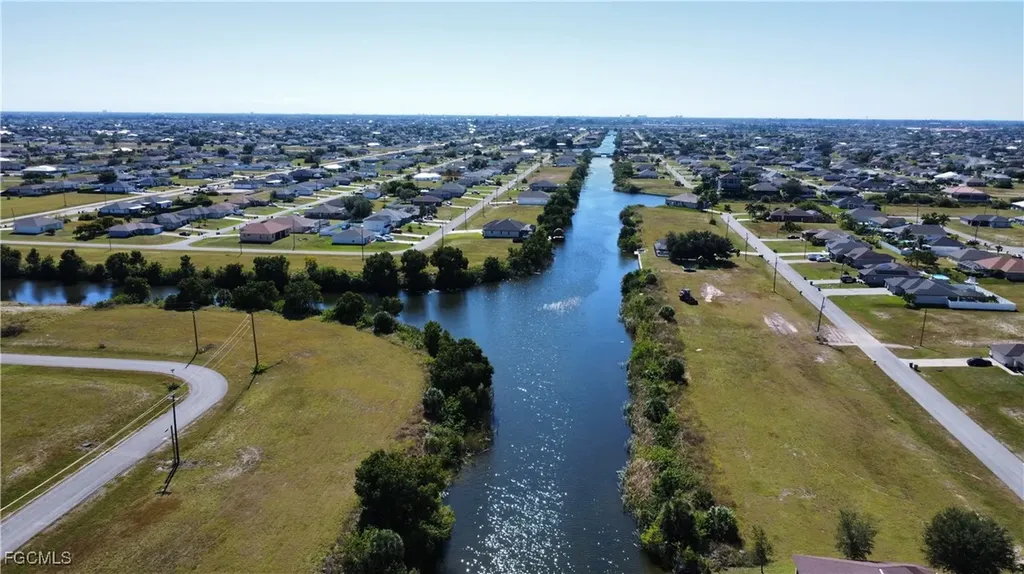 2024 NW 9th Avenue Cape Coral FL 33993