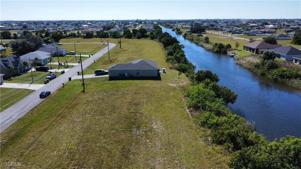 2024 NW 9th Avenue Cape Coral FL 33993