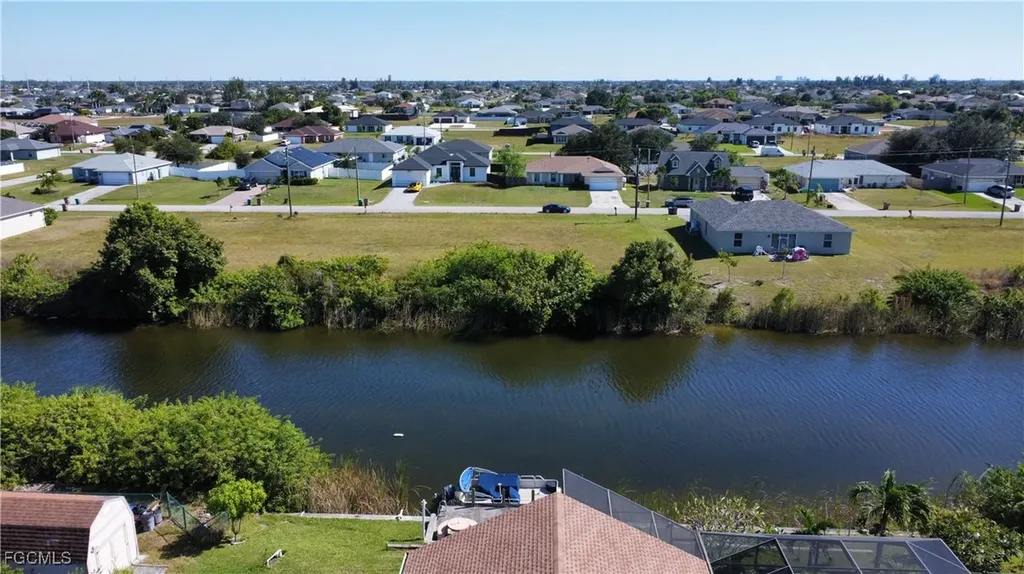 2024 NW 9th Avenue Cape Coral FL 33993