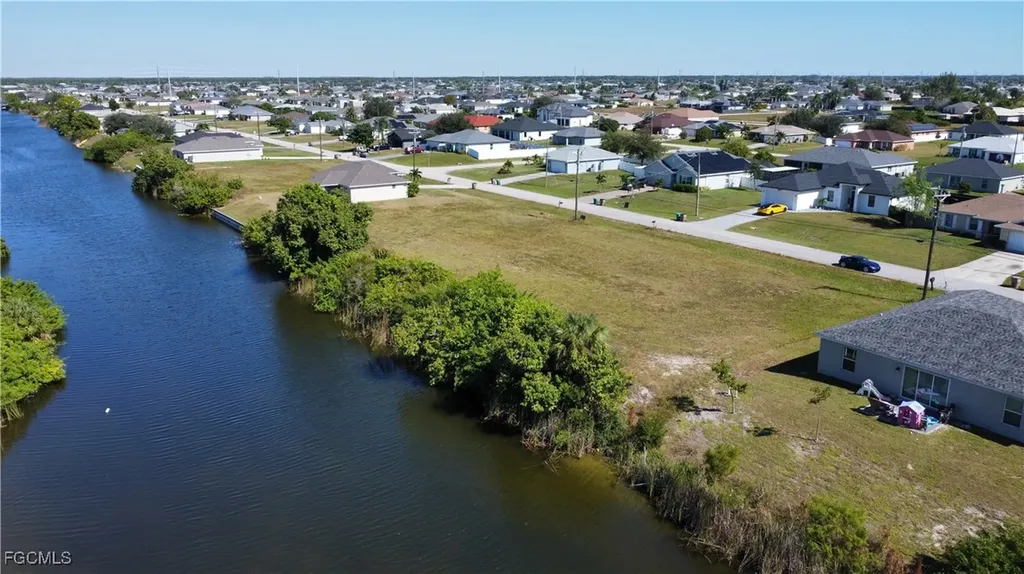 2024 NW 9th Avenue Cape Coral FL 33993