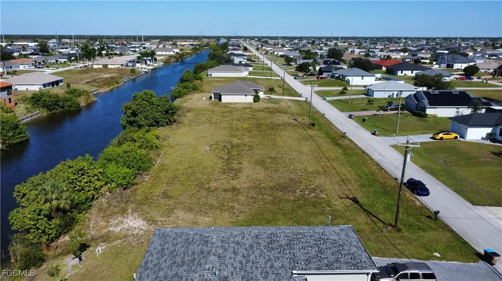 2024 NW 9th Avenue Cape Coral FL 33993
