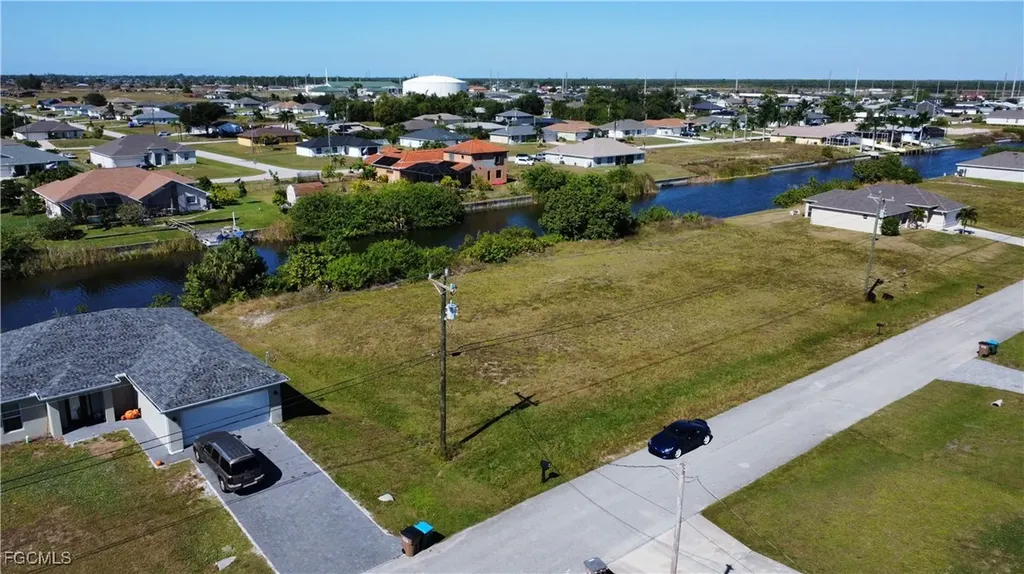 2024 NW 9th Avenue Cape Coral FL 33993