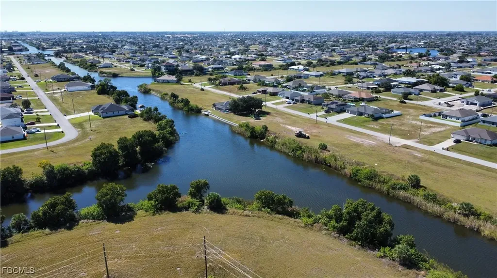 2024 NW 9th Avenue Cape Coral FL 33993