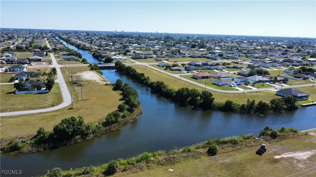 2024 NW 9th Avenue Cape Coral FL 33993