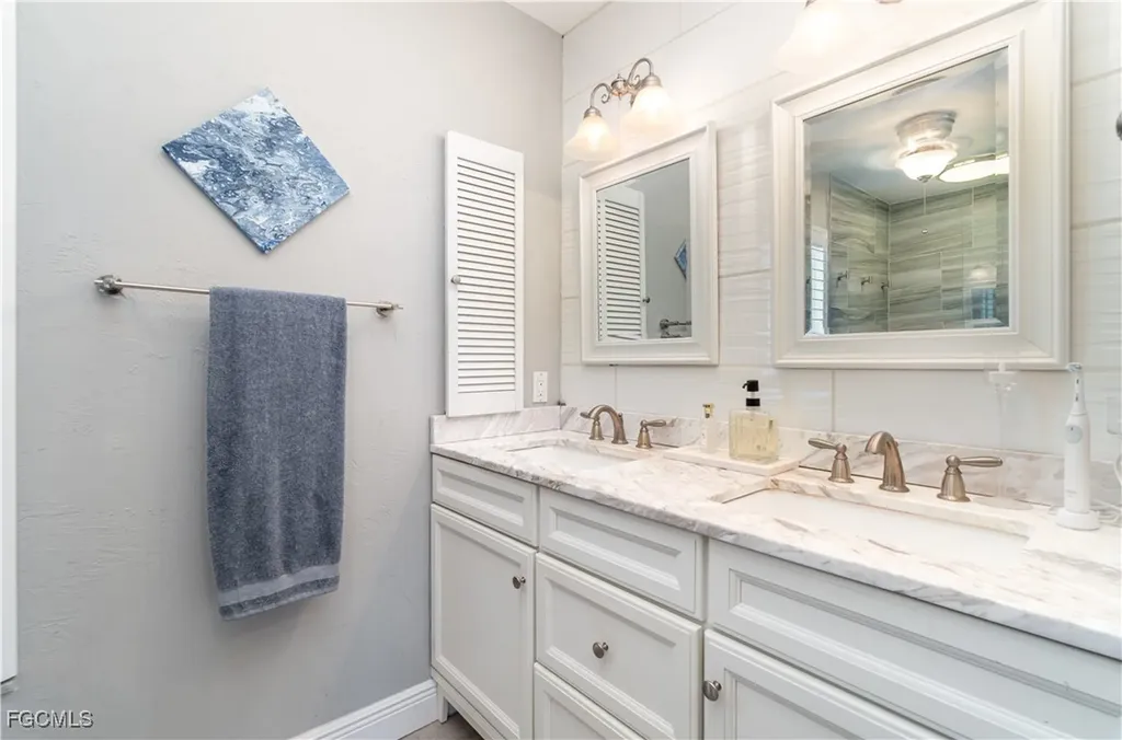 453 Seaworthy Road North Fort Myers FL 33903