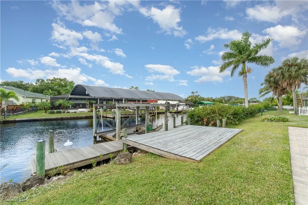 453 Seaworthy Road North Fort Myers FL 33903