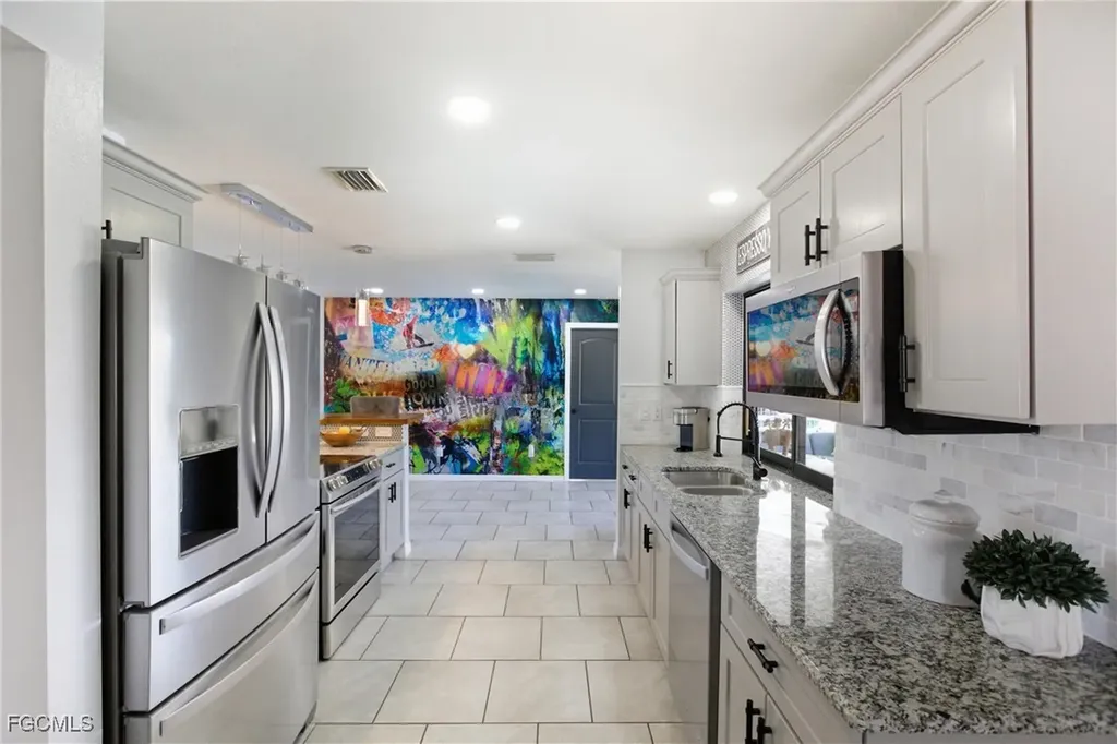 2916 SE 11th Avenue Cape Coral FL 33904