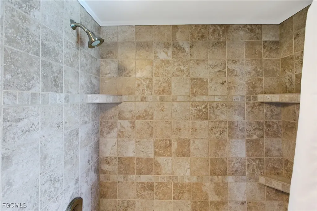 2916 SE 11th Avenue Cape Coral FL 33904