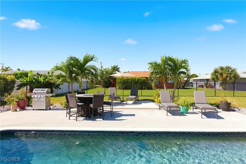 2916 SE 11th Avenue Cape Coral FL 33904