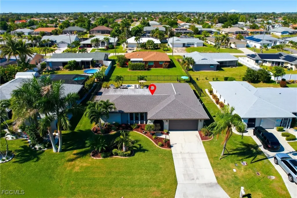 2916 SE 11th Avenue Cape Coral FL 33904