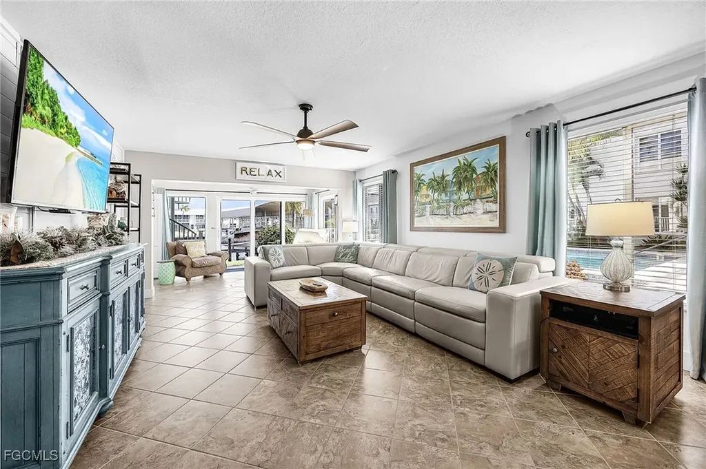 4115 SE 18th Place Cape Coral FL 33904