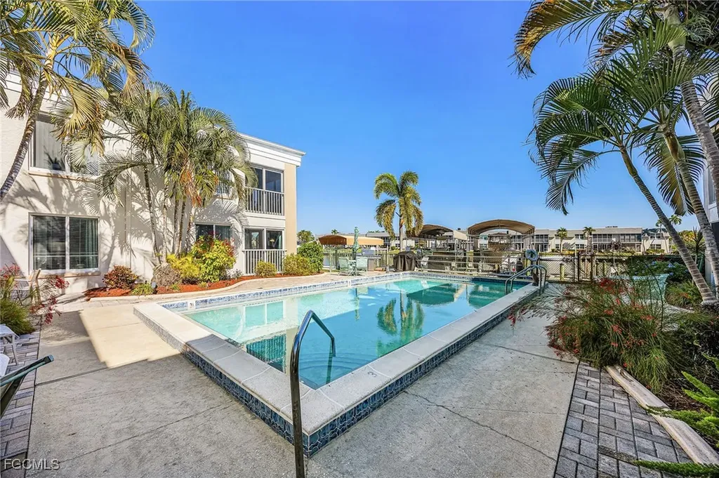 4115 SE 18th Place Cape Coral FL 33904