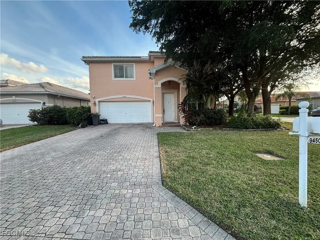 9450 Silver Pine Loop Fort Myers FL 33967