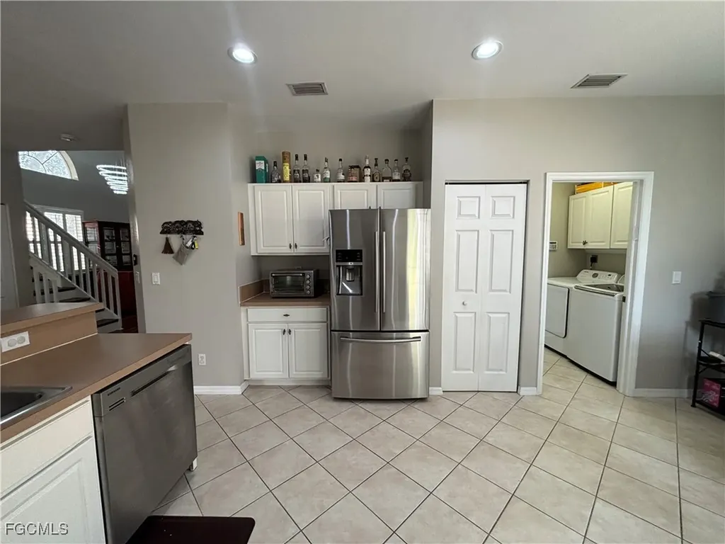 9450 Silver Pine Loop Fort Myers FL 33967