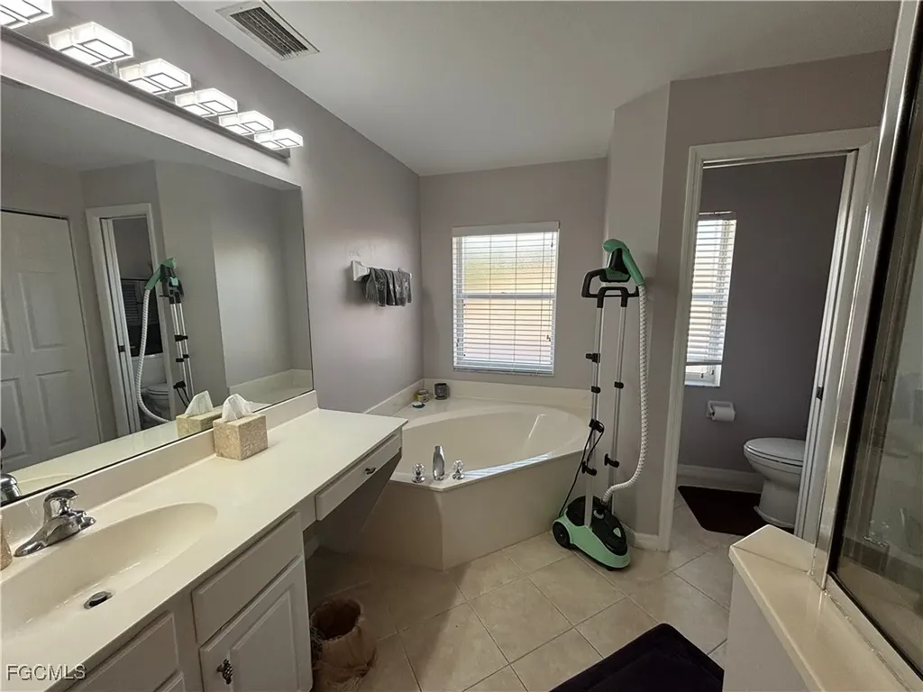 9450 Silver Pine Loop Fort Myers FL 33967