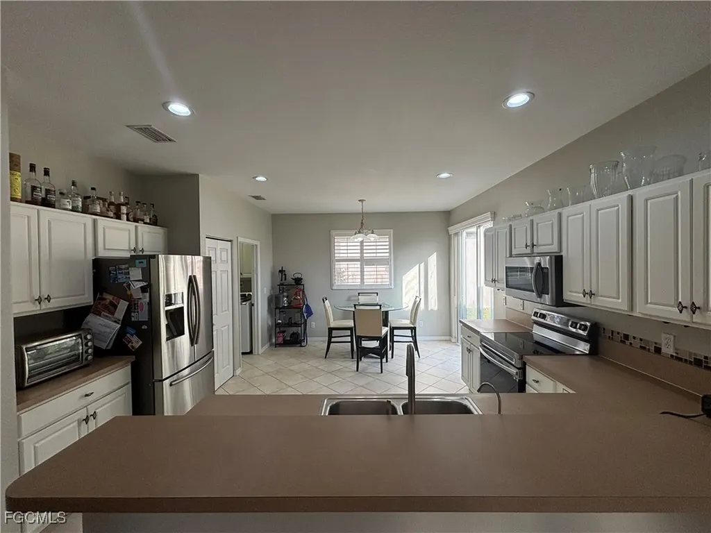 9450 Silver Pine Loop Fort Myers FL 33967