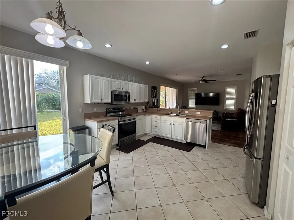 9450 Silver Pine Loop Fort Myers FL 33967