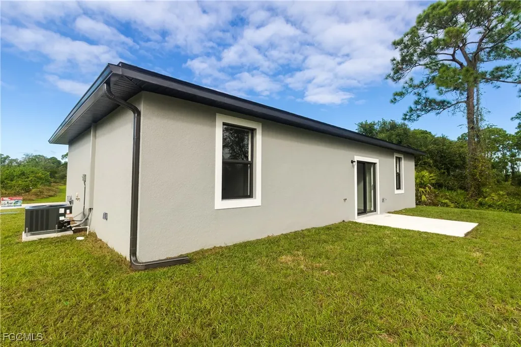 6027 Pecan Circle Labelle FL 33935