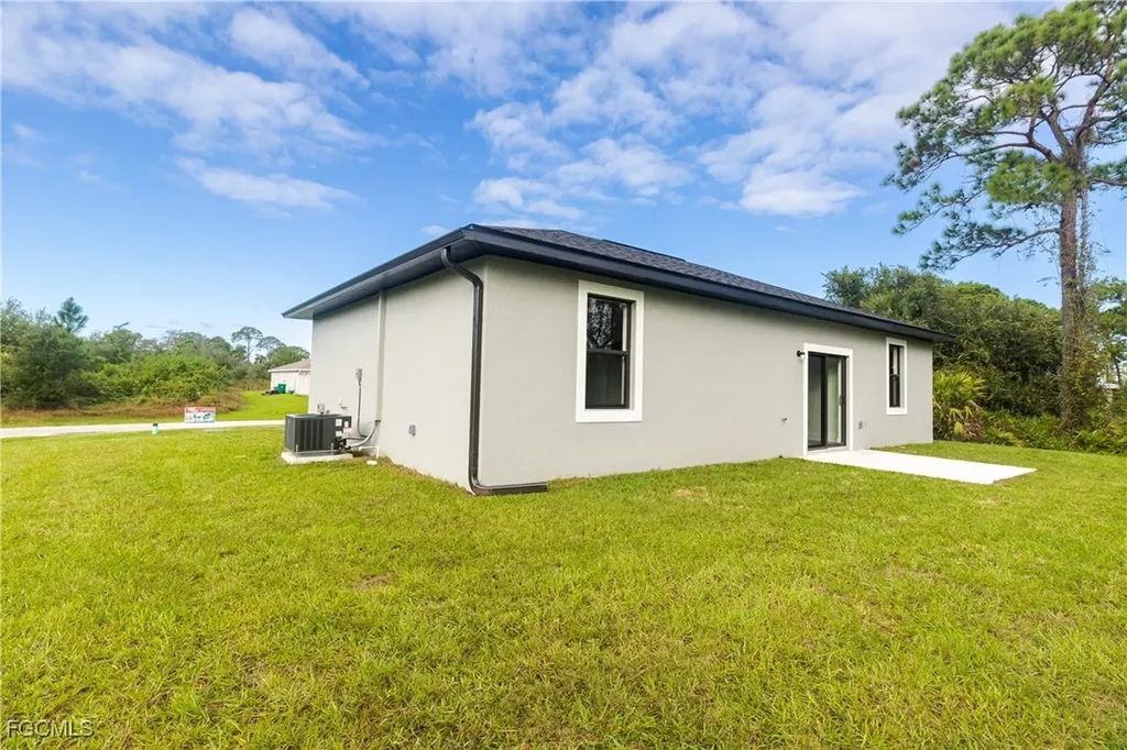 6027 Pecan Circle Labelle FL 33935