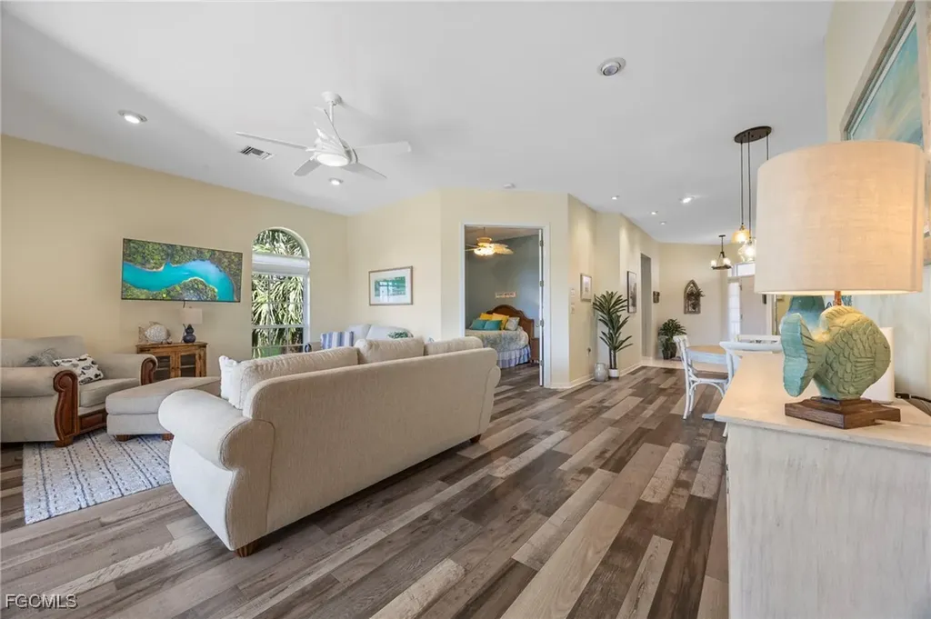 15193 Seabreeze Cove Circle Fort Myers FL 33908