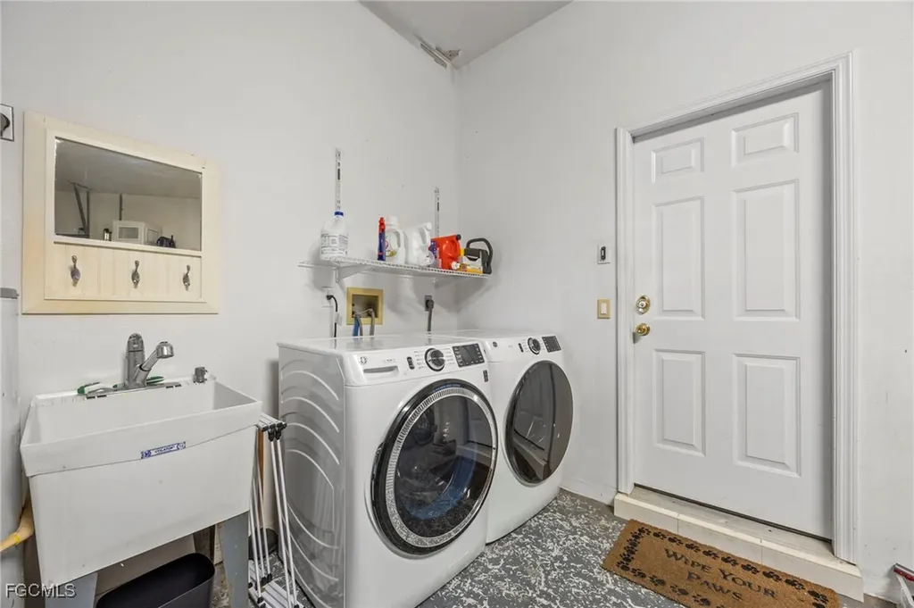 15193 Seabreeze Cove Circle Fort Myers FL 33908