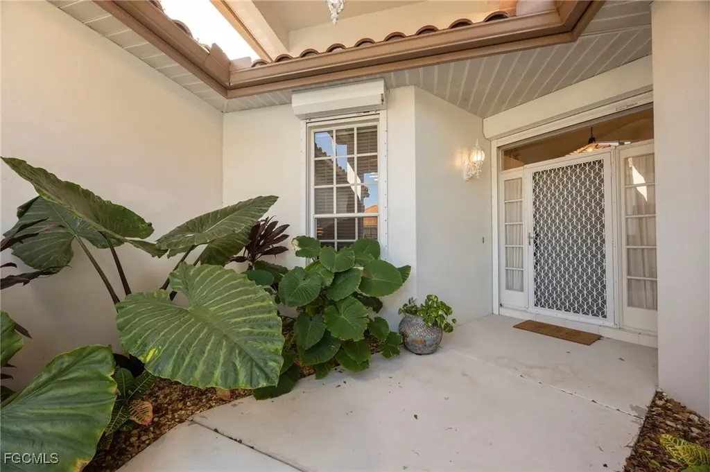 15193 Seabreeze Cove Circle Fort Myers FL 33908