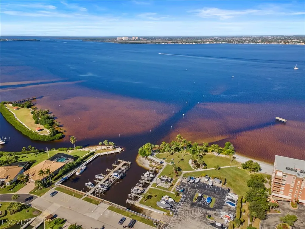 15193 Seabreeze Cove Circle Fort Myers FL 33908