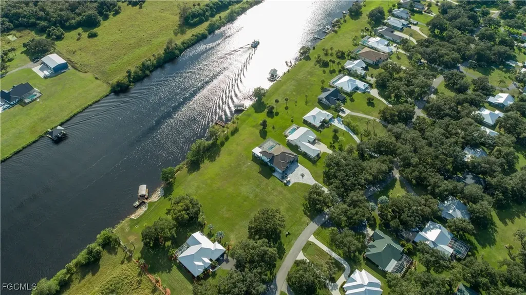 1497 Riverbend Drive Labelle FL 33935