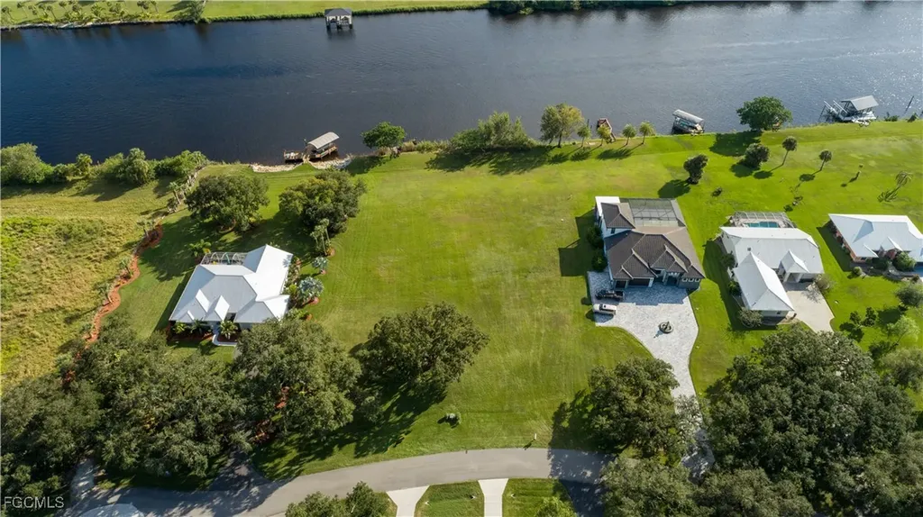 1497 Riverbend Drive Labelle FL 33935