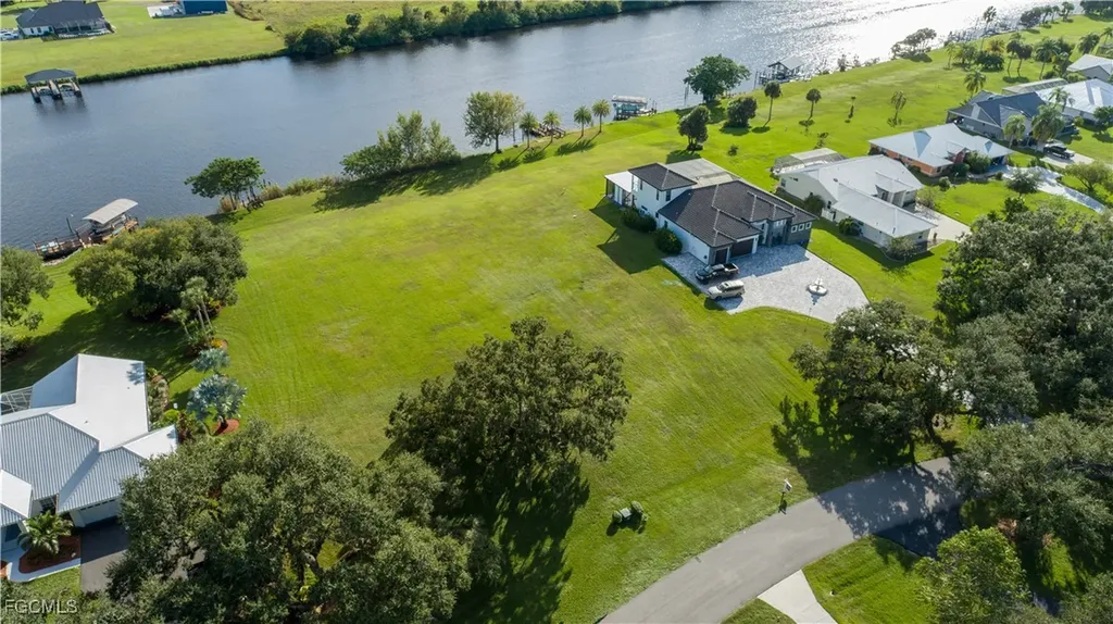 1497 Riverbend Drive Labelle FL 33935